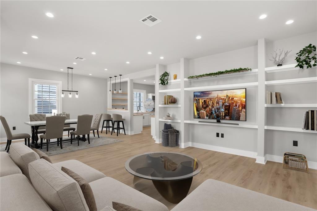 1025 CONGRESS Street