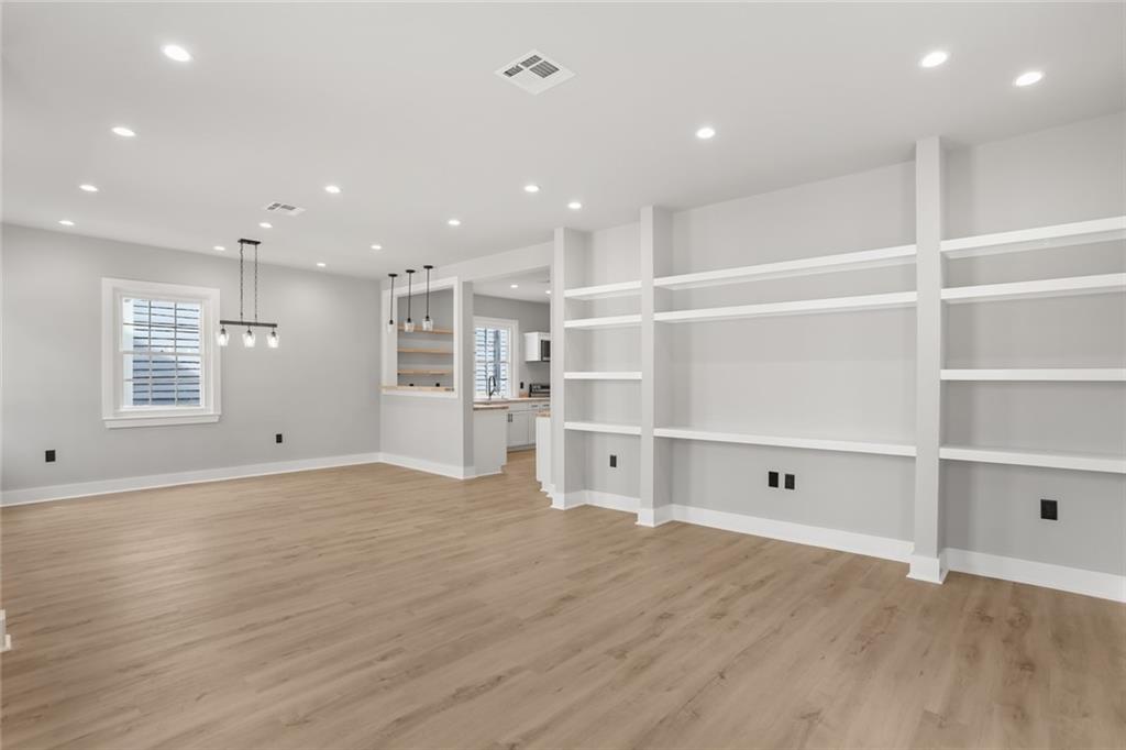 1025 CONGRESS Street