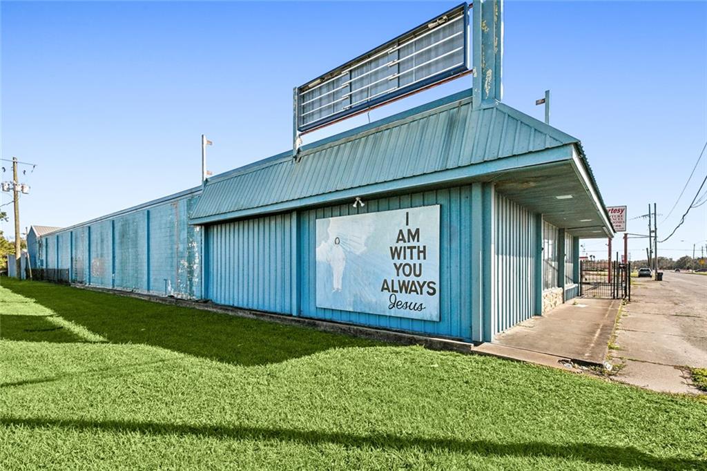 7777 W SAINT BERNARD Highway