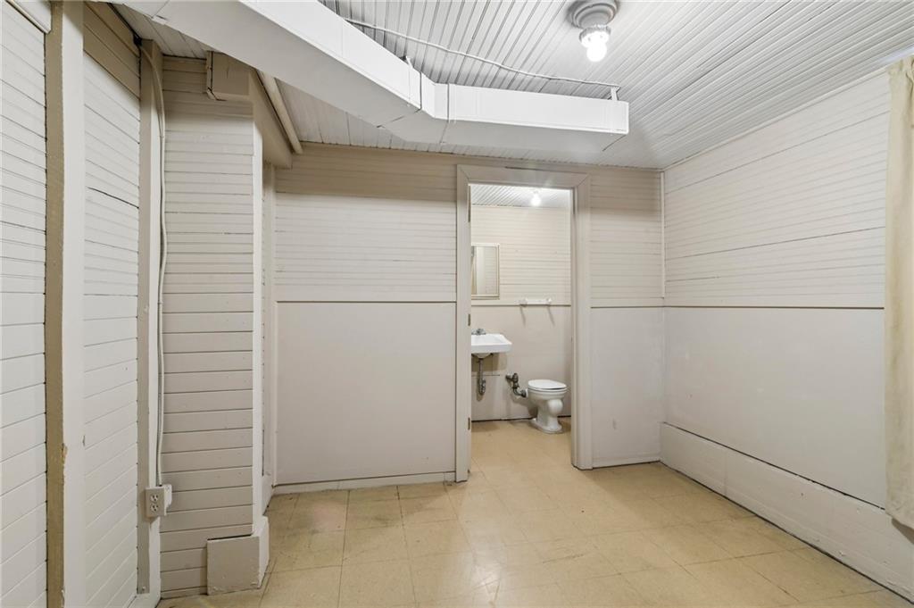New Orleans, Louisiana, 70125, United States, 5 Bedrooms Bedrooms, ,5 BathroomsBathrooms,Residential,Active,2041770