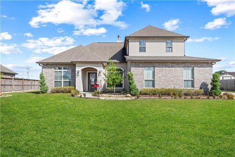 9517 SUGAR MAPLE Lane Waggaman LA 70094