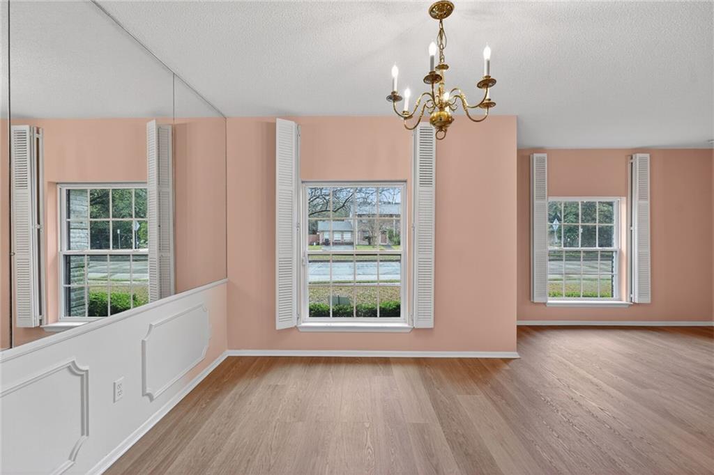 5885 MACARTHUR Boulevard