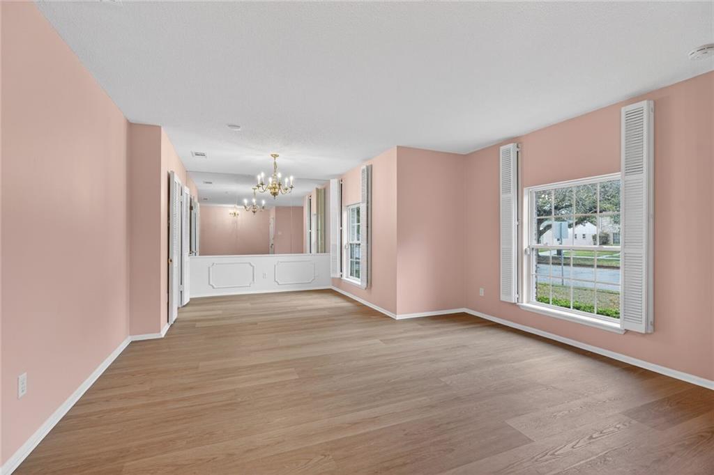 5885 MACARTHUR Boulevard