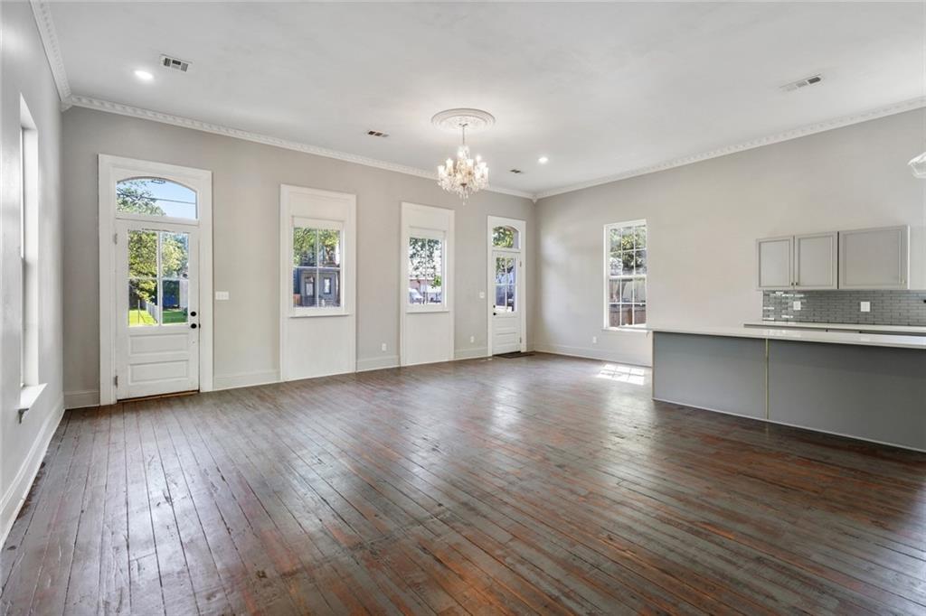 1804 BIENVILLE Street