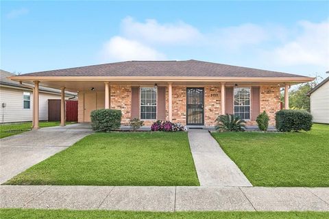 5117 WOODCREST Drive Marrero LA 70072