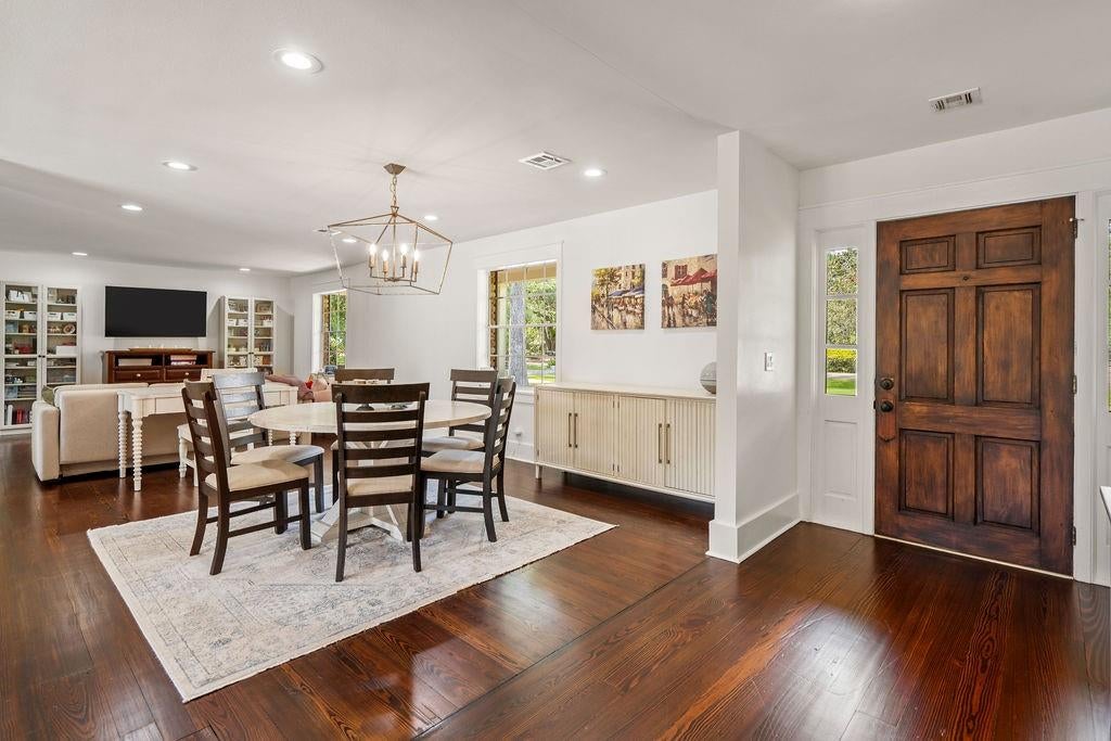 14 OAKLAWN Drive