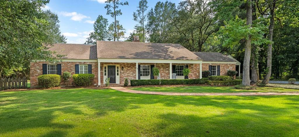 14 OAKLAWN Drive