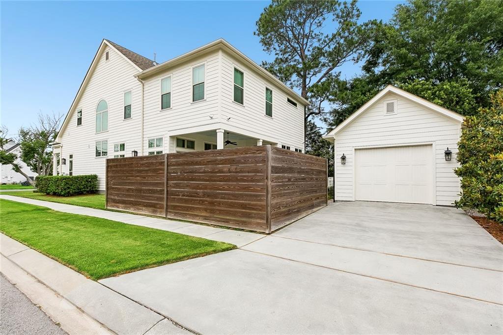 1801 RIDGELAKE Drive