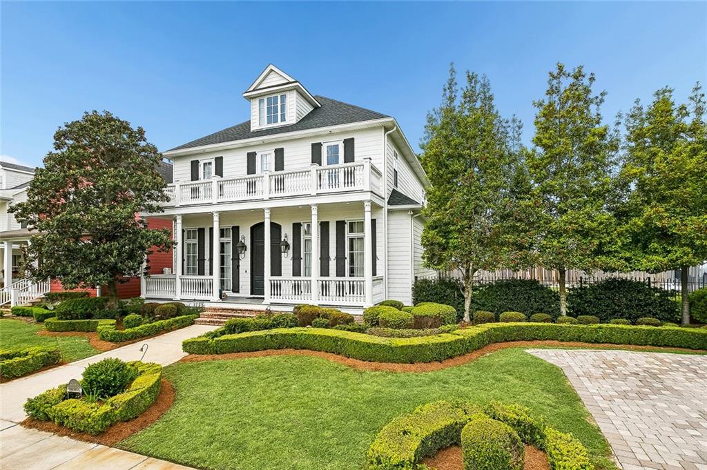 6064 LOUIS XIV Street