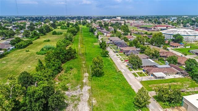 1003 E ST. BERNARD Highway