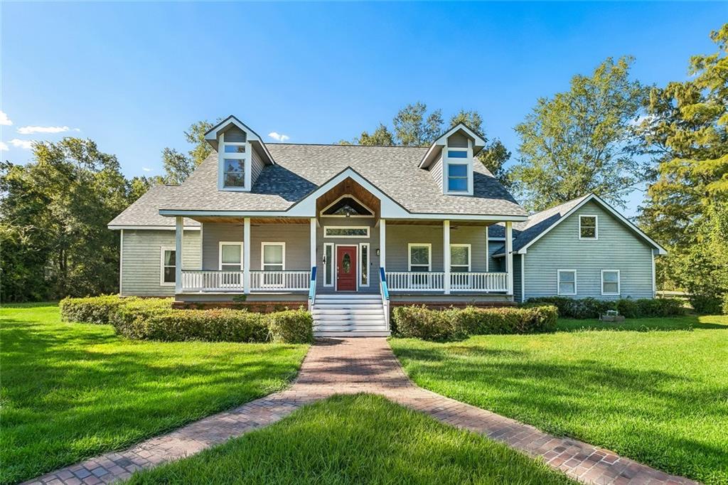 301 SHADY OAK Lane
