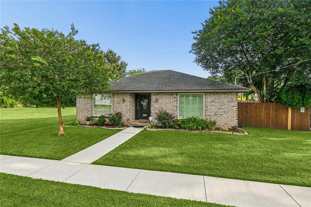 701 LIVE OAK Street