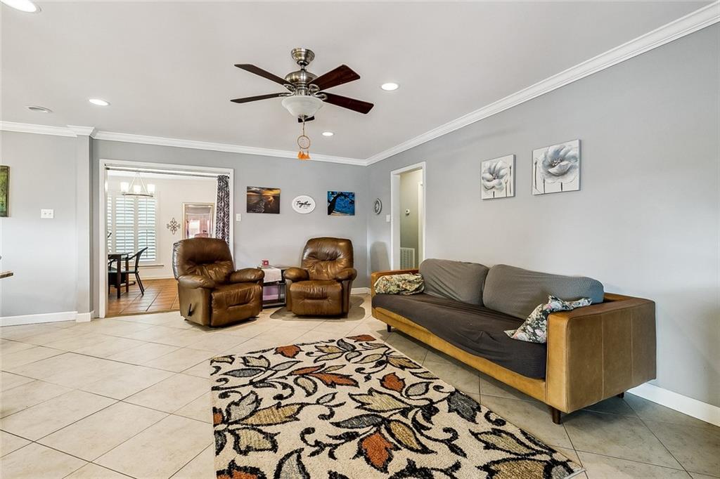 701 LIVE OAK Street