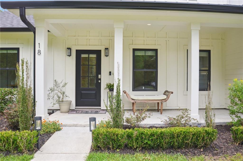 18 COURET Place