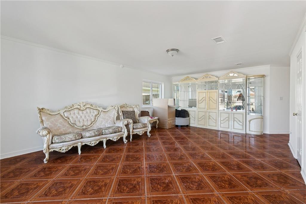 2228 S VILLAGE GREEN Street