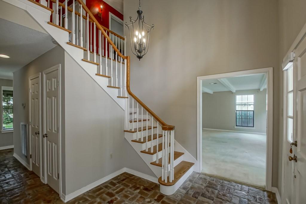 8808 CHRETIEN POINT Place