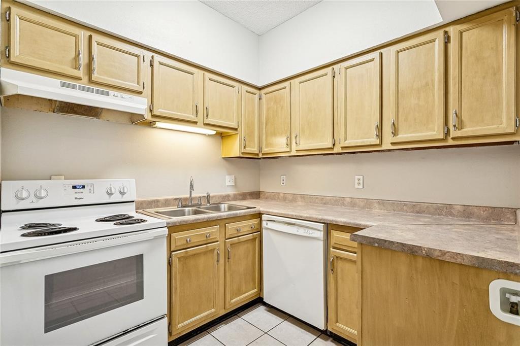 1137 ROSE MEADOW Loop