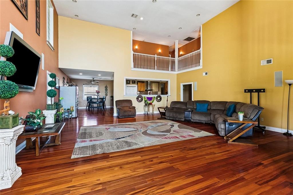 125 CHALFANT Place