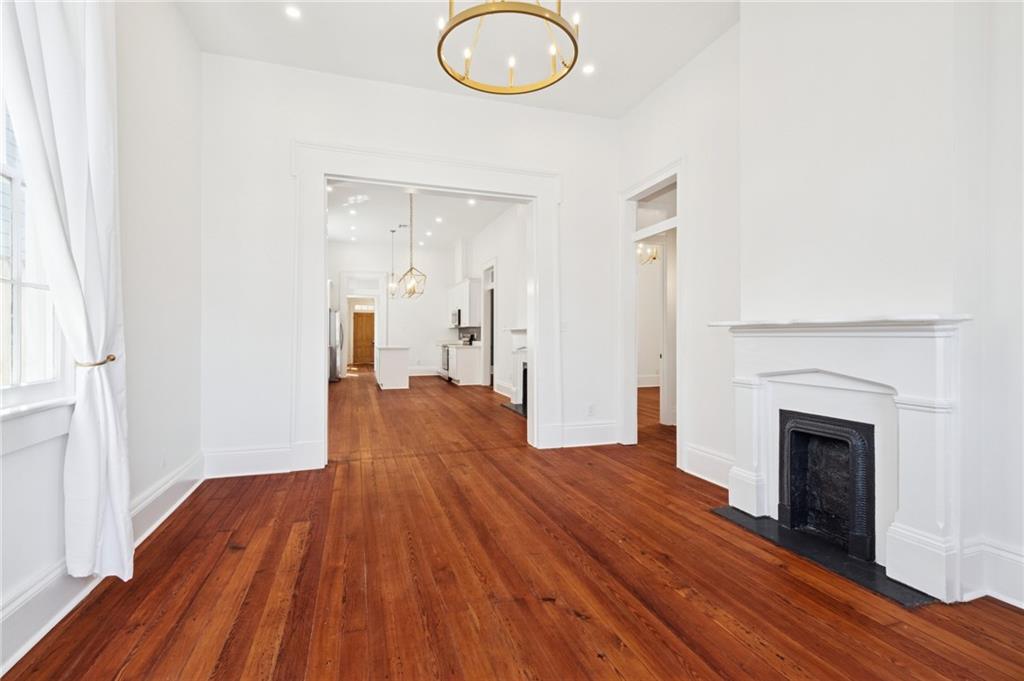 2404 ST CLAUDE Avenue