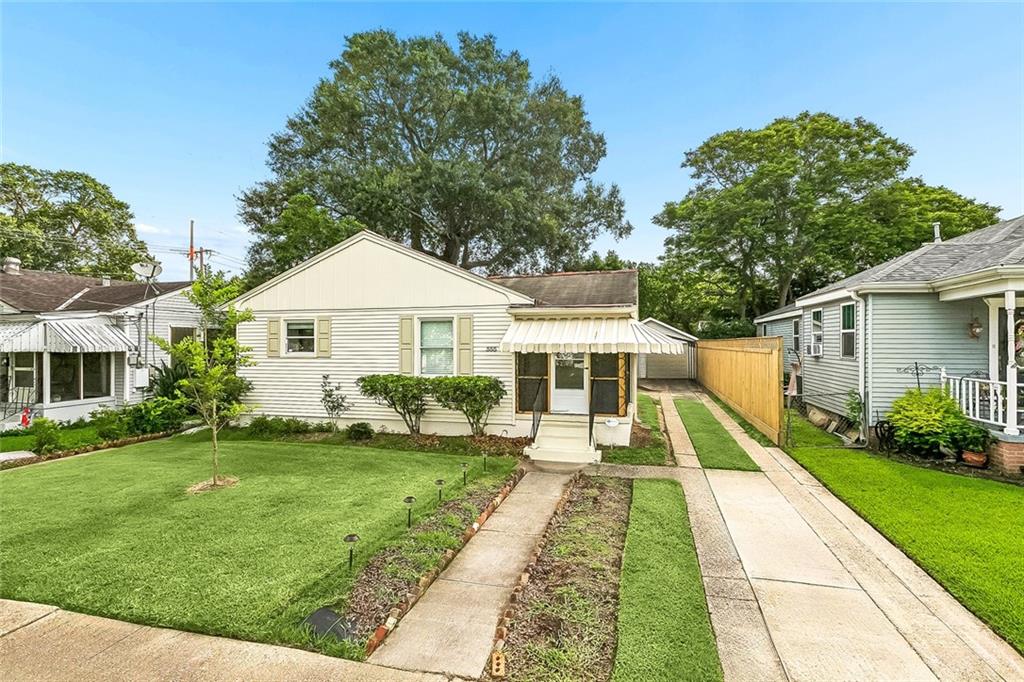 555 HONORE Drive