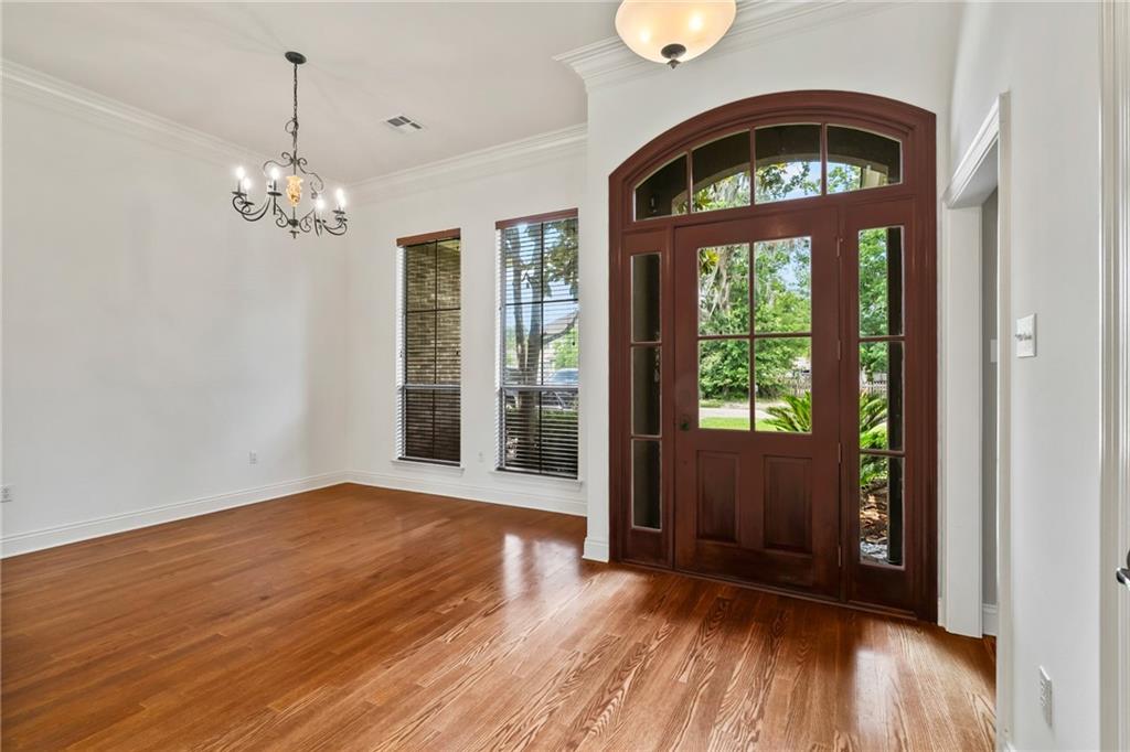 332 AUTUMN CREEK Drive