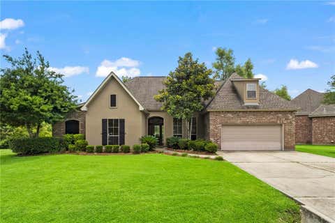 Photo of 332 AUTUMN CREEK Drive, Madisonville, LA 70447 (MLS # 2553605)