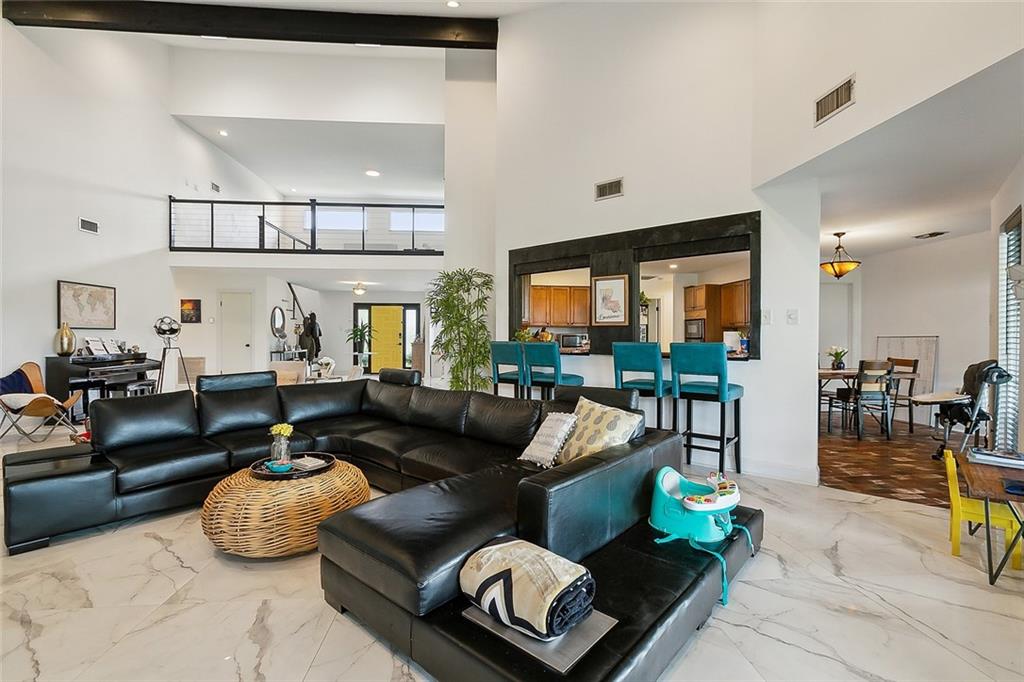 1800 LAKE SALVADOR Drive