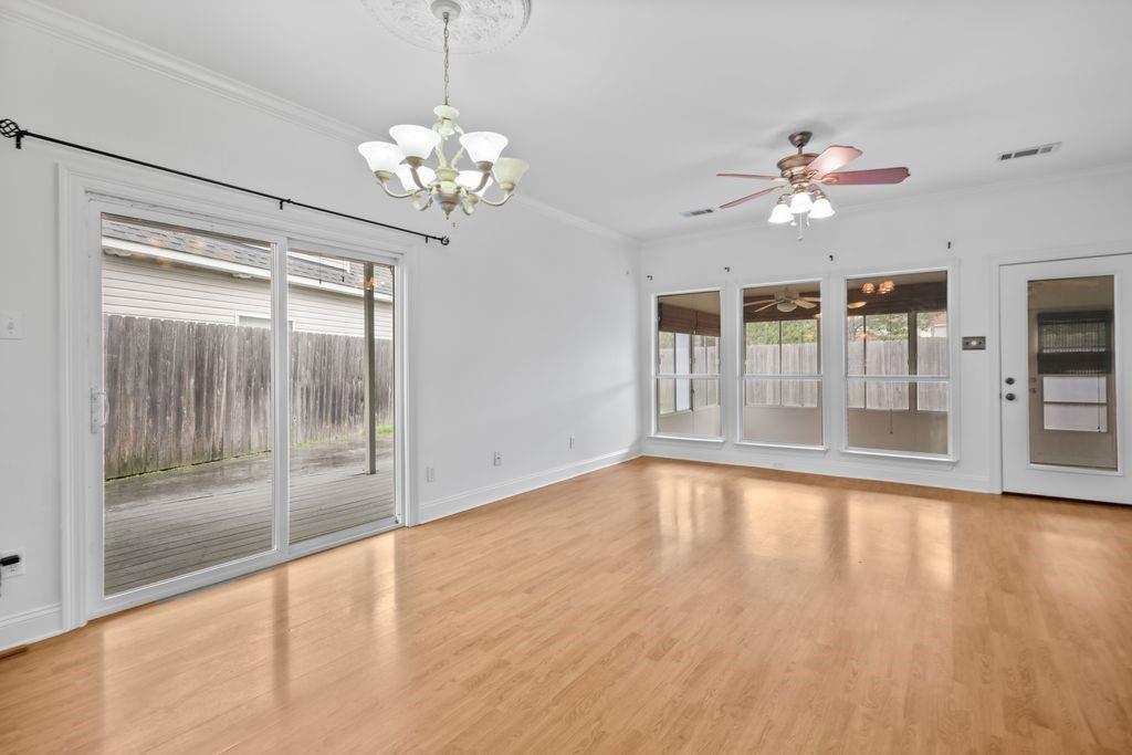 142 EMERALD OAKS Drive