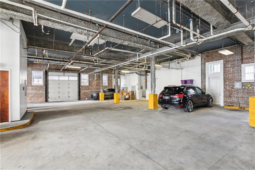 New Orleans, Louisiana 70130, United States, ,Commercial,Active,42601