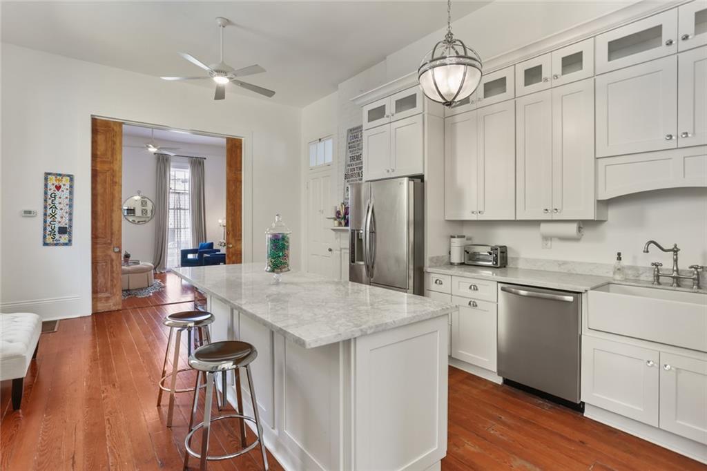 New Orleans, Louisiana 70115, United States, 1 Bedroom Bedrooms, ,1 BathroomBathrooms,Residential,Active,114056
