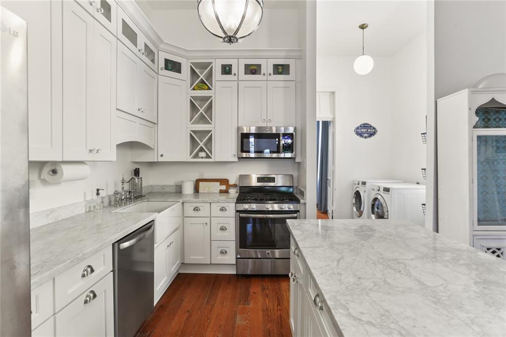 New Orleans, Louisiana 70115, United States, 1 Bedroom Bedrooms, ,1 BathroomBathrooms,Residential,Active,114056