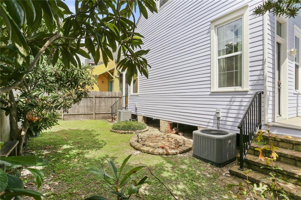 New Orleans, Louisiana 70115, United States, 1 Bedroom Bedrooms, ,1 BathroomBathrooms,Residential,Active,114056