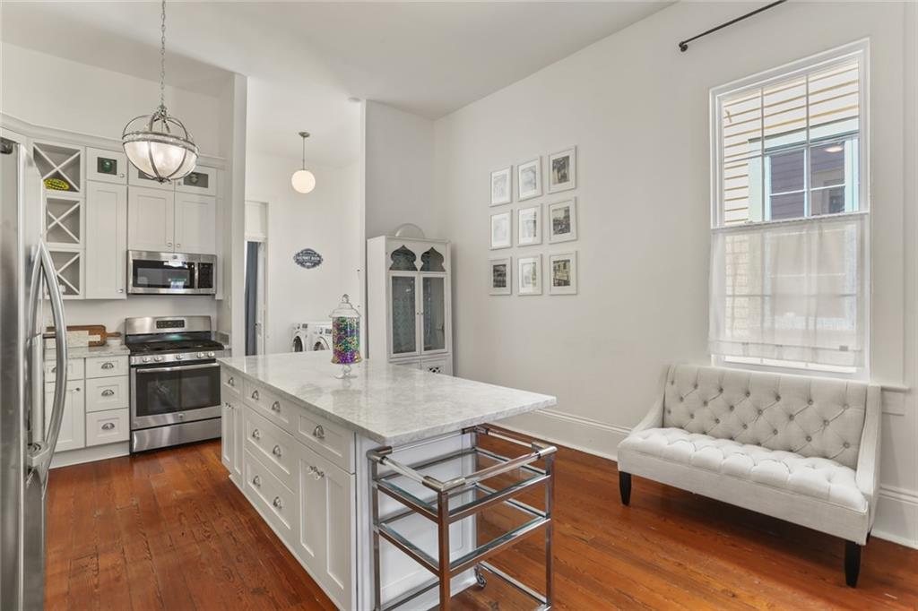 New Orleans, Louisiana 70115, United States, 1 Bedroom Bedrooms, ,1 BathroomBathrooms,Residential,Active,114056