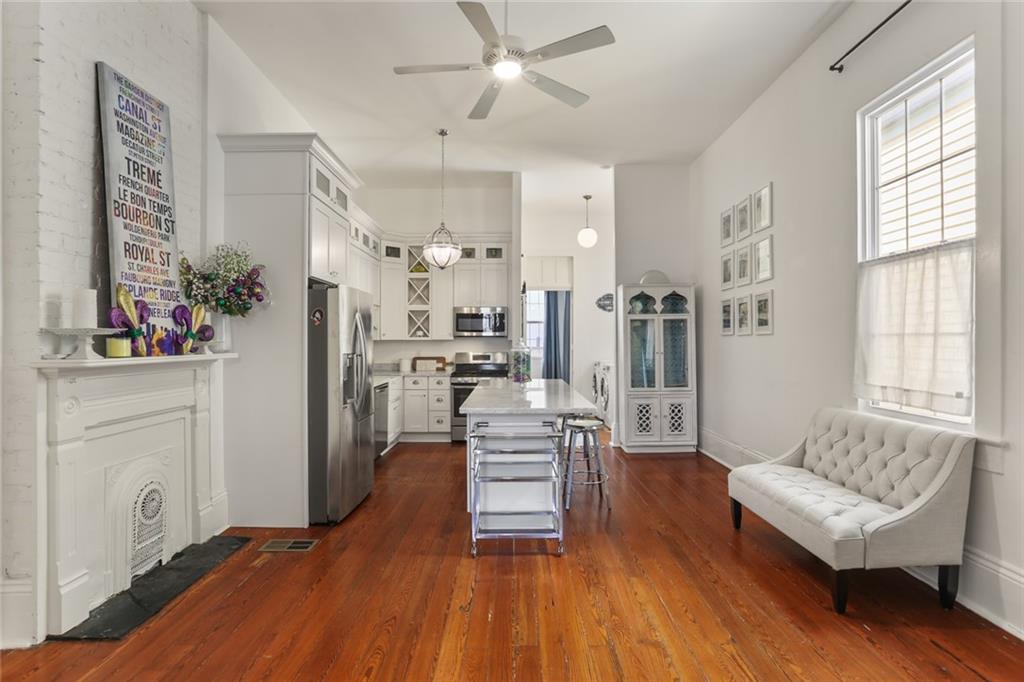 New Orleans, Louisiana 70115, United States, 1 Bedroom Bedrooms, ,1 BathroomBathrooms,Residential,Active,114056
