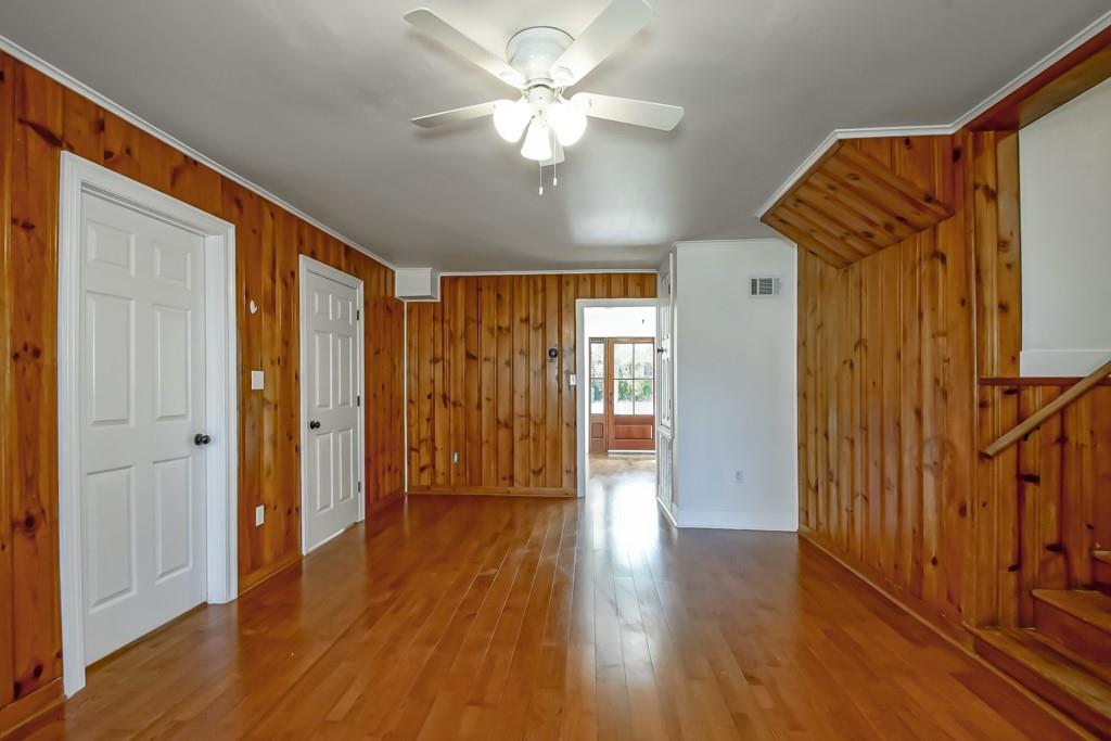 Photo 15 of 40 of 514 W 12TH Avenue house
