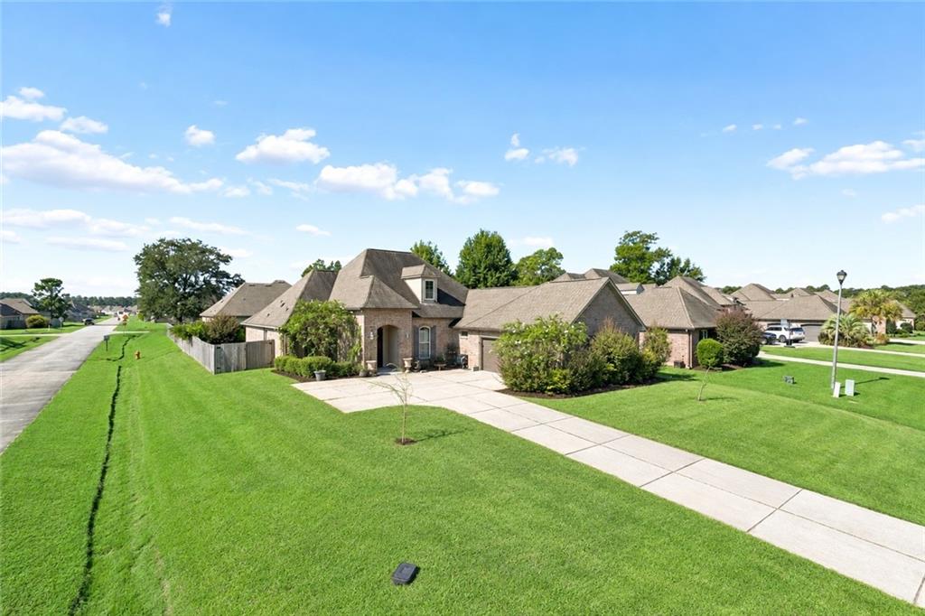 1621 ORCHARD Drive