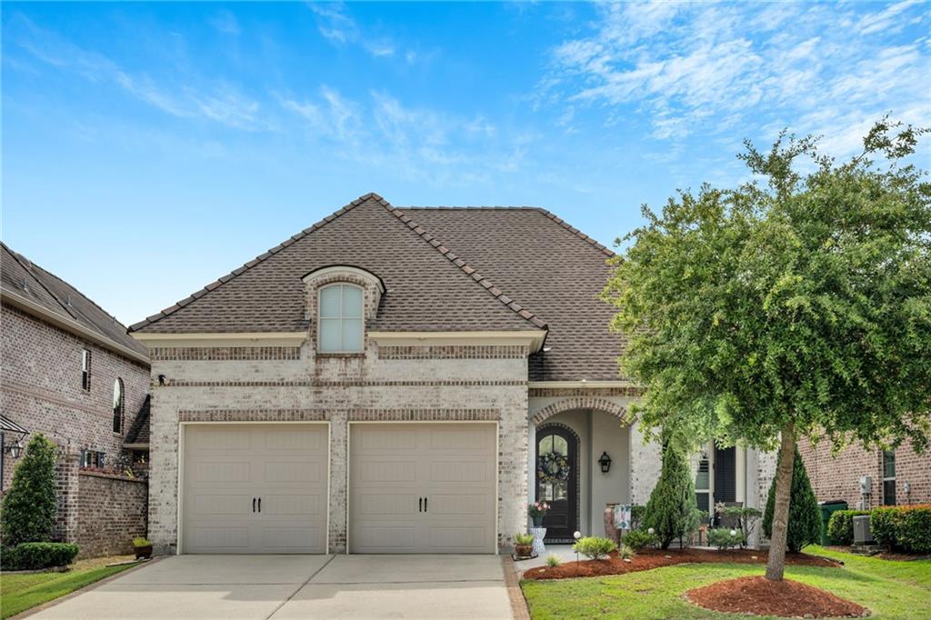 305 NICKLAUS Drive