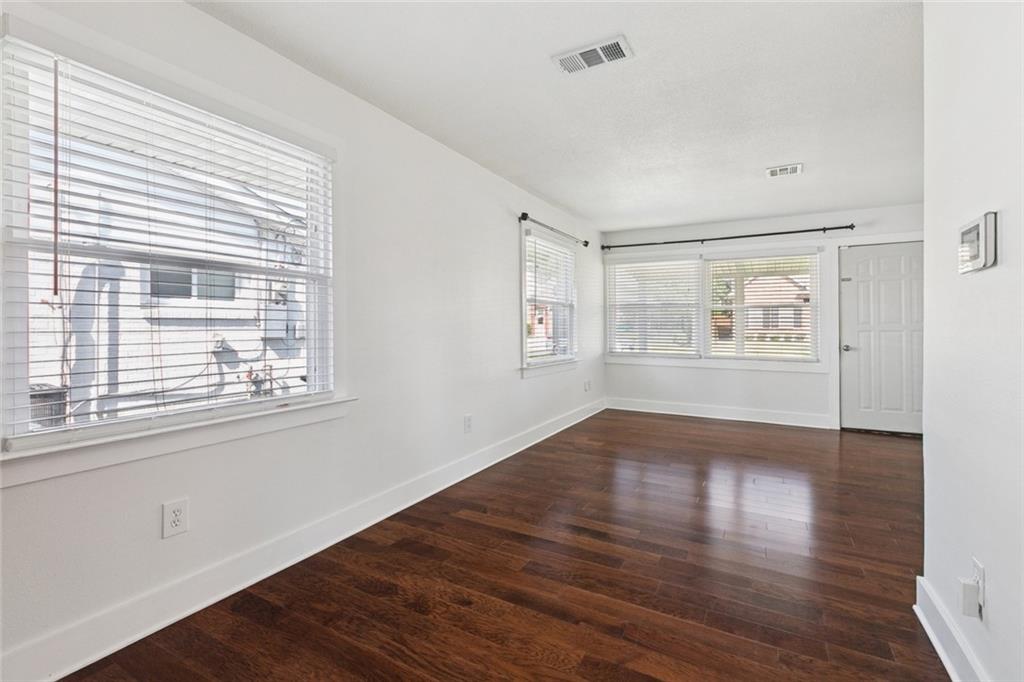 521 MOSS Lane