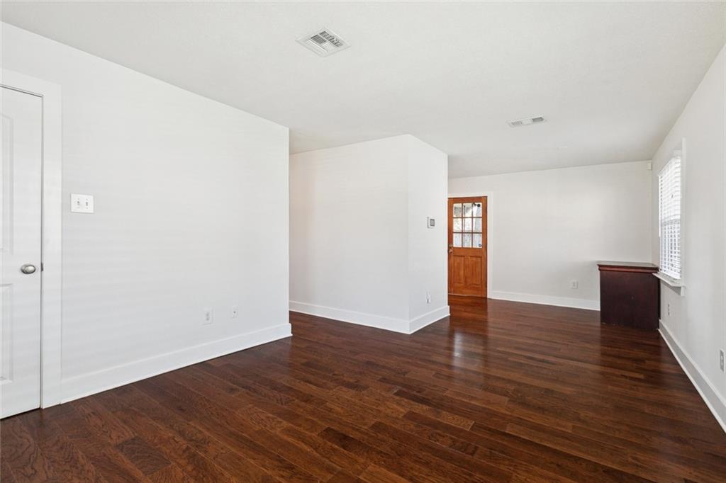521 MOSS Lane