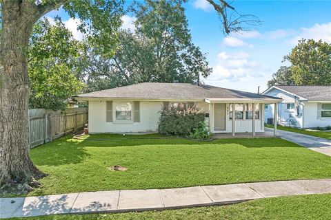 521 MOSS Lane River Ridge LA 70123