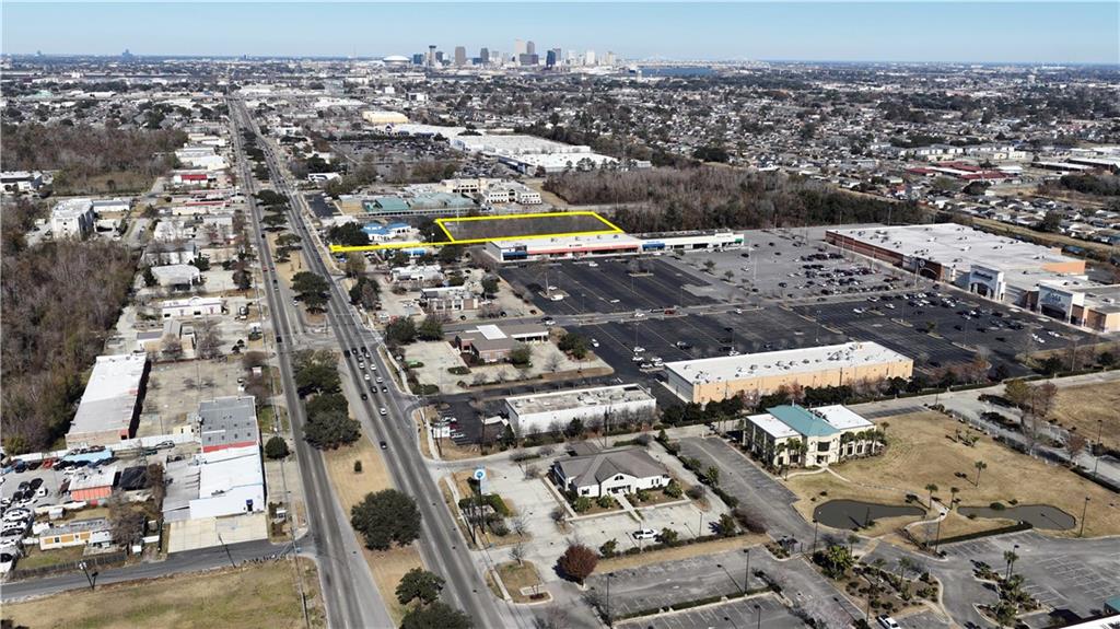 1705 MANHATTAN Boulevard