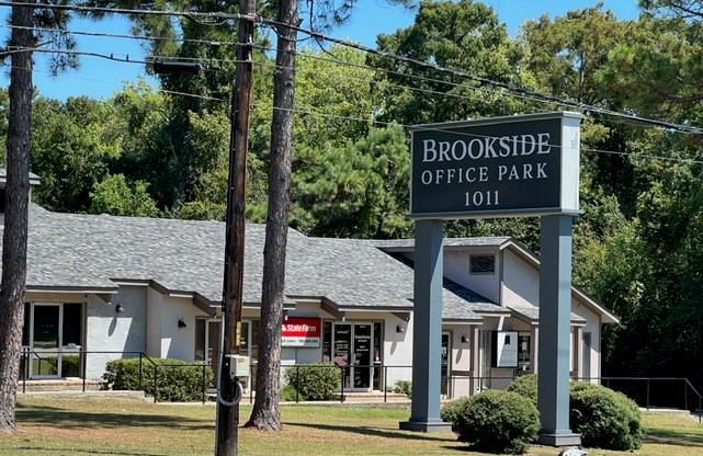 1011 N CAUSEWAY Boulevard 17-20