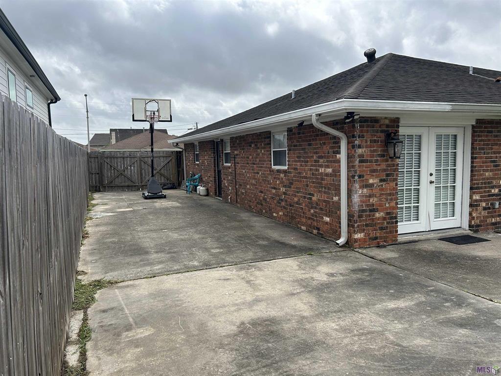3404 Veronica Drive
