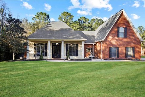 264 THORNWOOD Drive Covington LA 70435