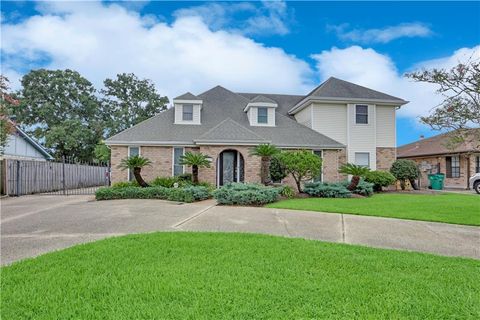 3617 LAKE ARROWHEAD Drive Harvey LA 70058