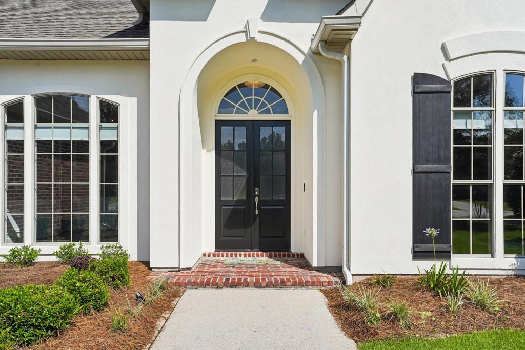 1082 WHITETAIL Drive