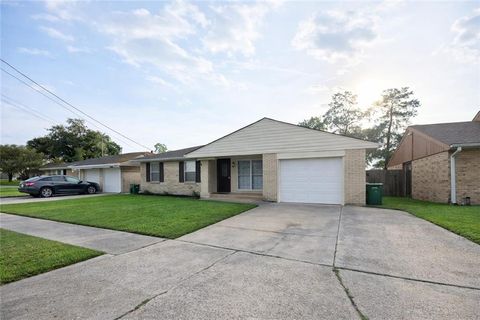 Photo of 2108 SUWANEE Drive, Marrero, LA 70072 (MLS # 2554880)