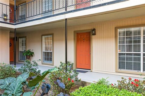 2511 METAIRIE LAWN Drive 118 Metairie LA 70002