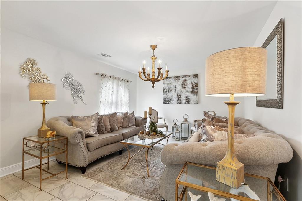 822 CHAMPAGNE Drive