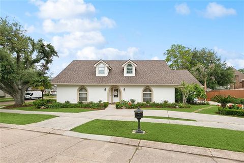 822 CHAMPAGNE Drive Kenner LA 70065